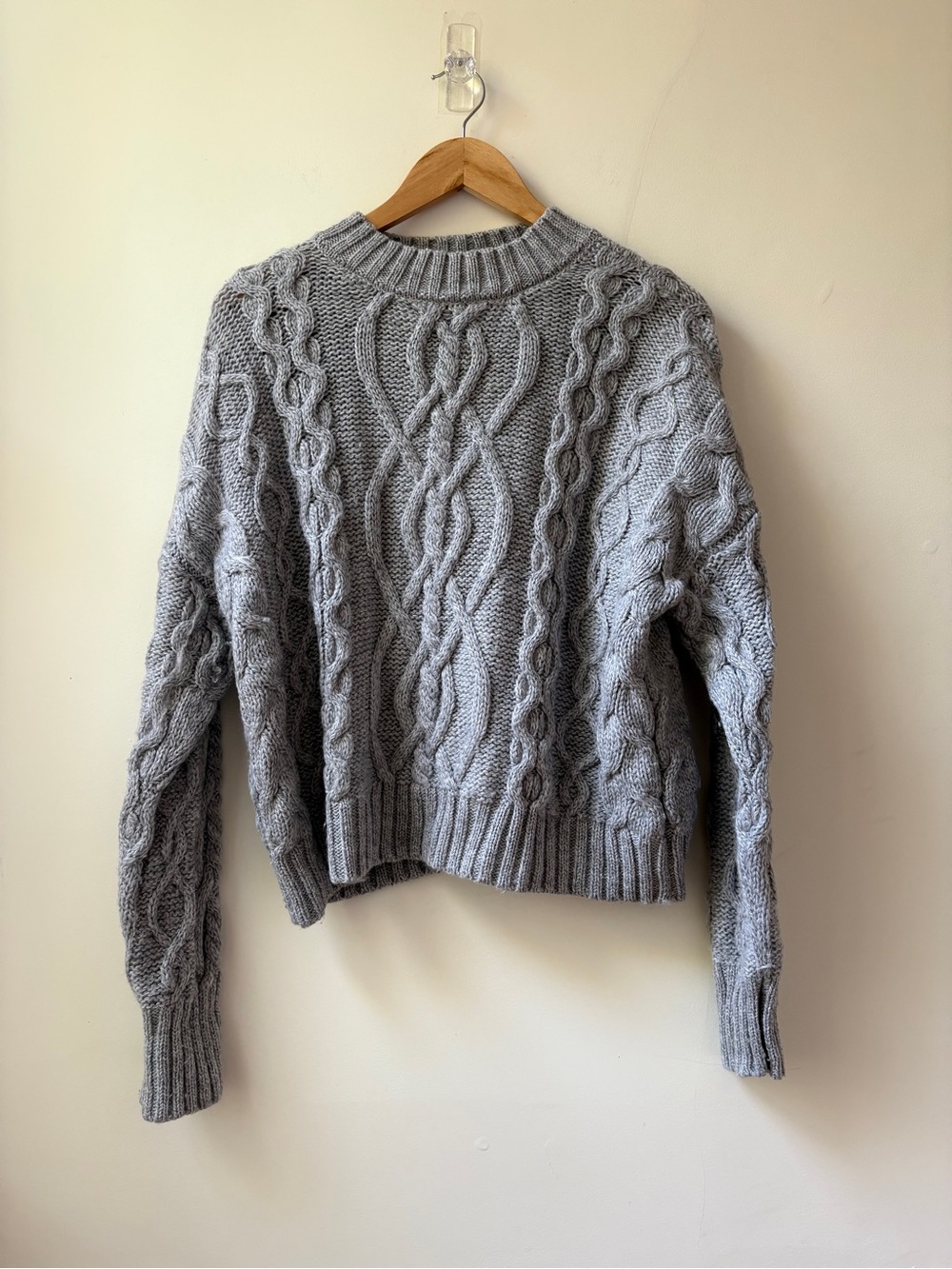 Cropped Aran Irish Sweater - Picture 4 of 11